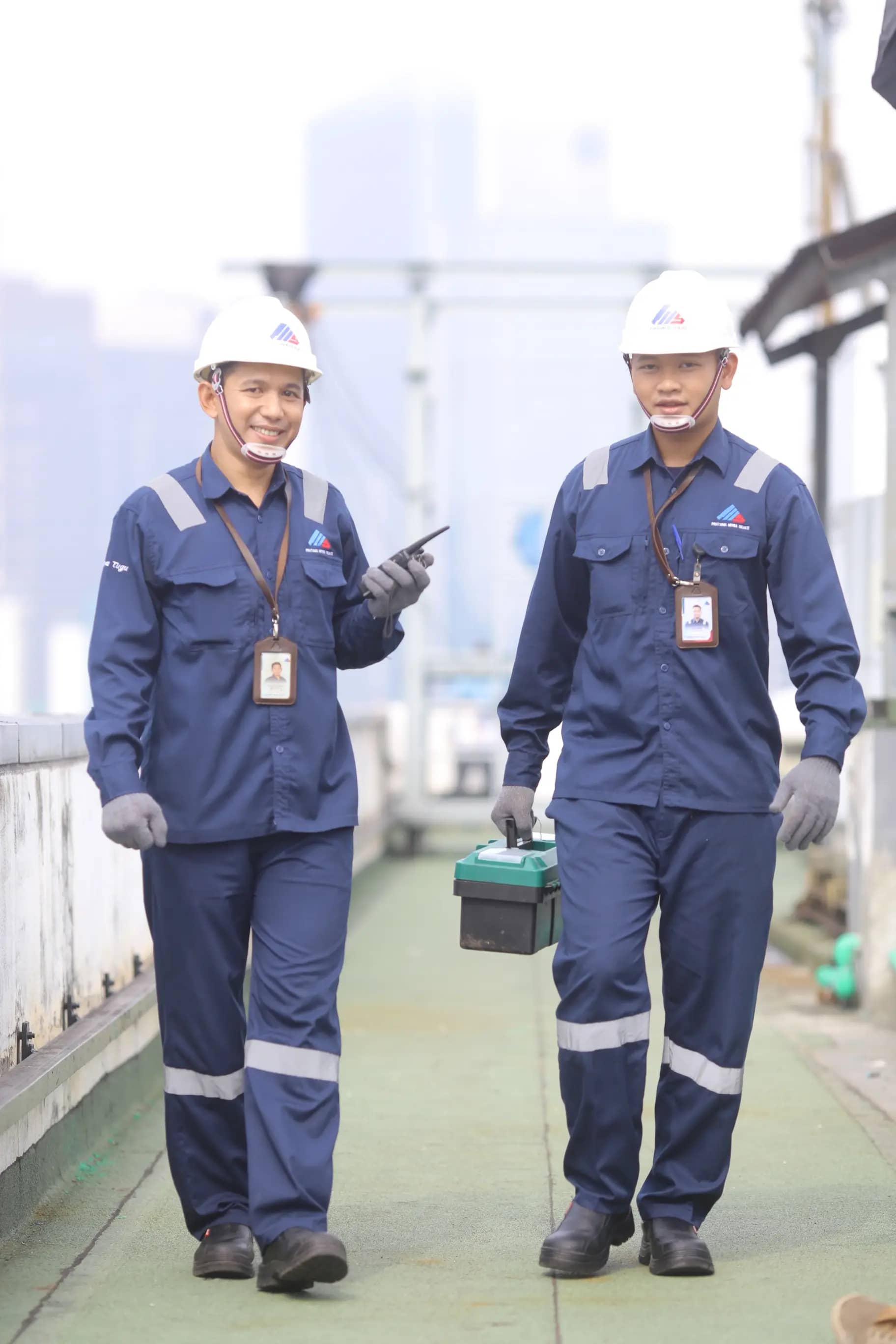 Teknisi gedung profesional